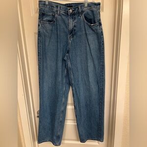 Uniqlo Dark Blue Denim Men’s Relaxed Fit Jeans, Size 30 Waist
Inseam 30
